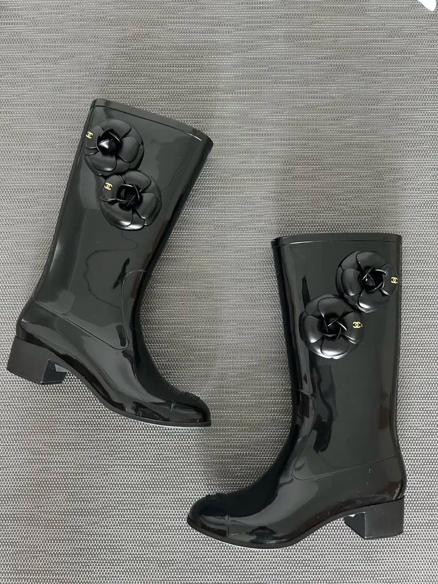 【良品】CHANEL・シャネル・レインブーツ・ココマーク・カメリア・黒・36 良品CHANEL・シャネル・レインブーツ・ココマーク・カメリア・黒・36