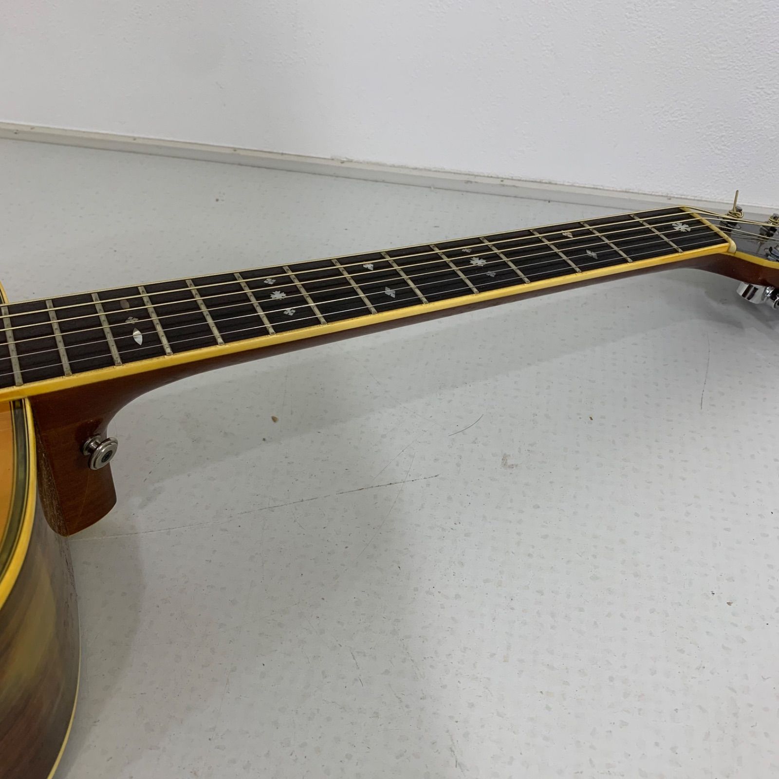 ☆繊細で本物そっくりの職人☆ ギター アコースティックギター 総単板 41インチ マホガニー 閉鎖弦ノブ 21フレット 159の細かい手順 G40 ドルフィンギターズ アコースティックギター・ウクレレ販売