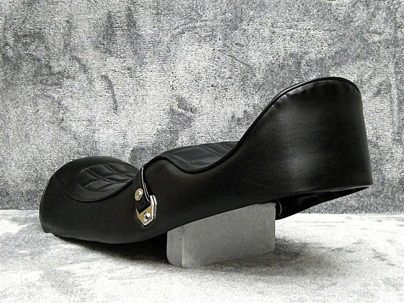 NC36 黒E4柄 カスタムシート /チョビ三CB400four ヨンフォア アンコ