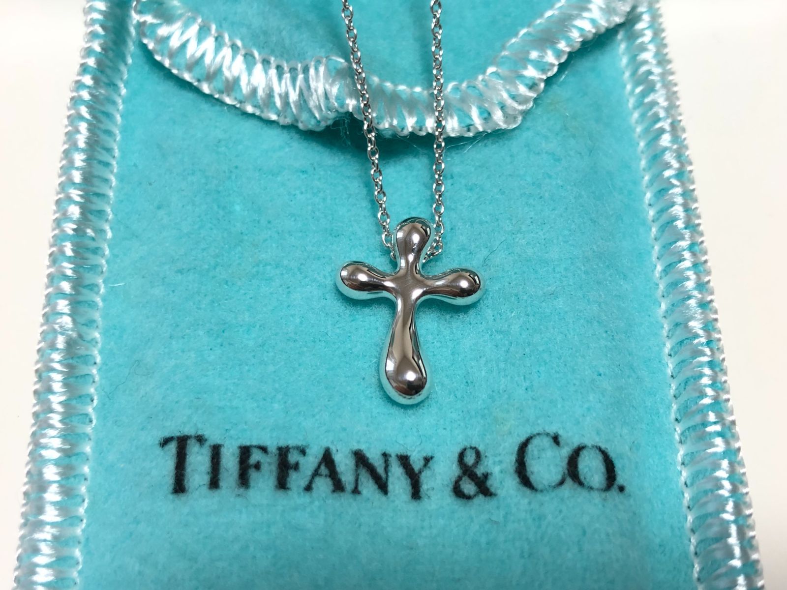 【極美品】Tiffany & Co. ティアドロップ クロスネックレス シルバー TIFFANY&Co. ネックレス レディース ティファニー プレゼント