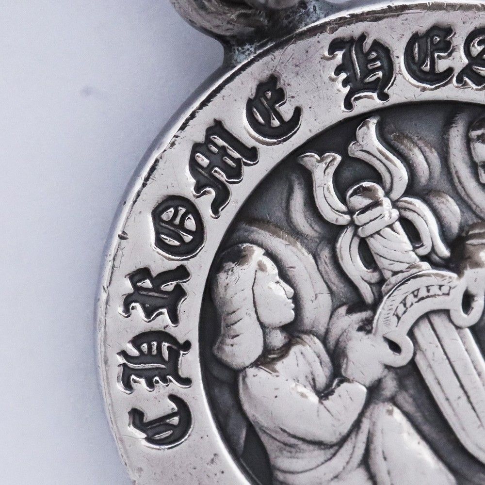 CHROME HEARTS エンジェルメダルチャーム V2 シルバー クロムハーツ