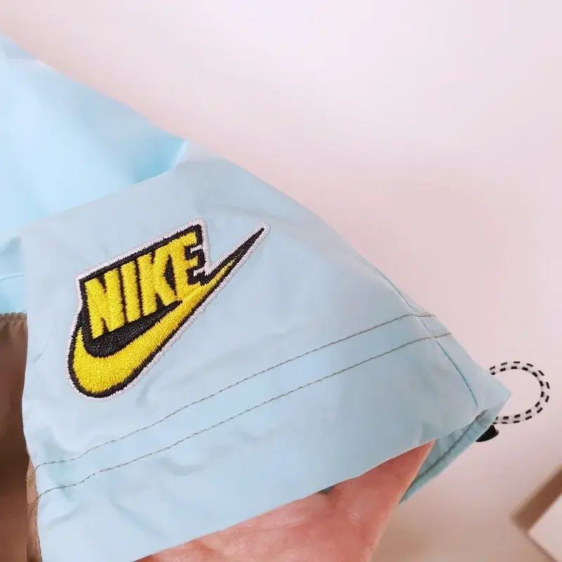NIKE ナイキ