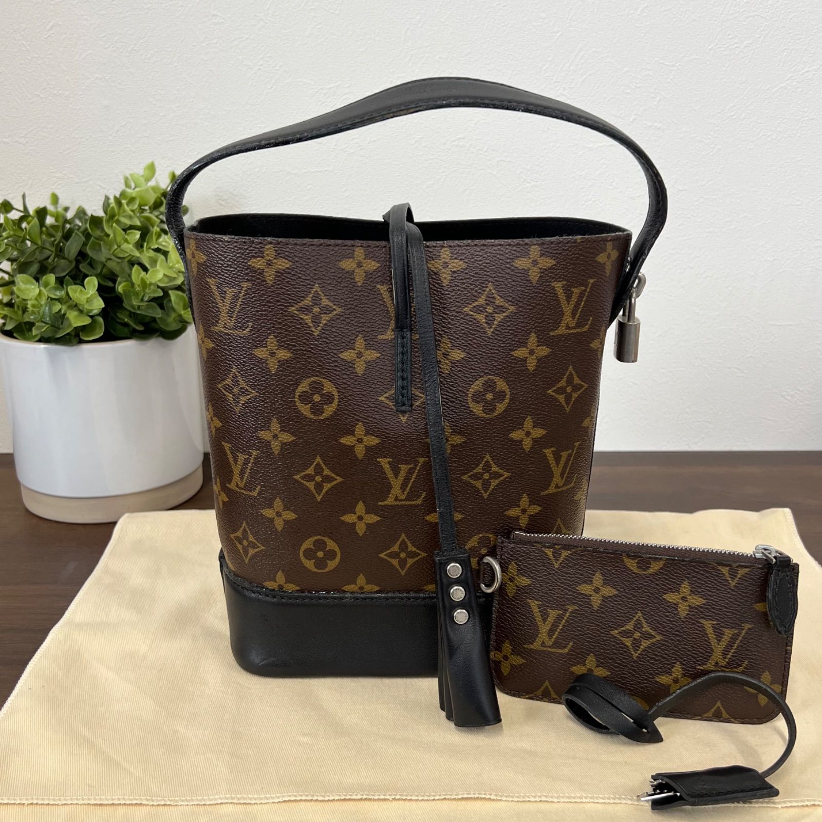 Louis Vuitton♡極美品♡ モノグラム ハンドバッグ LOUIS VUITTON】【ルブタンコラボ】ルイヴィトン『ア