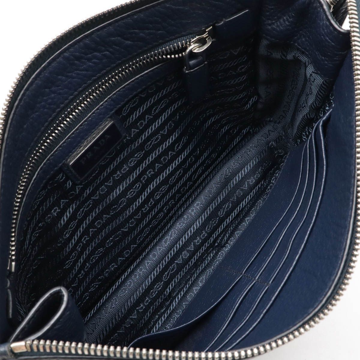 【PRADA】トライアングルロゴ ジップ付きクラッチバッグ PRADA プラダ トライアングルロゴ クラッチバッグ セカンド