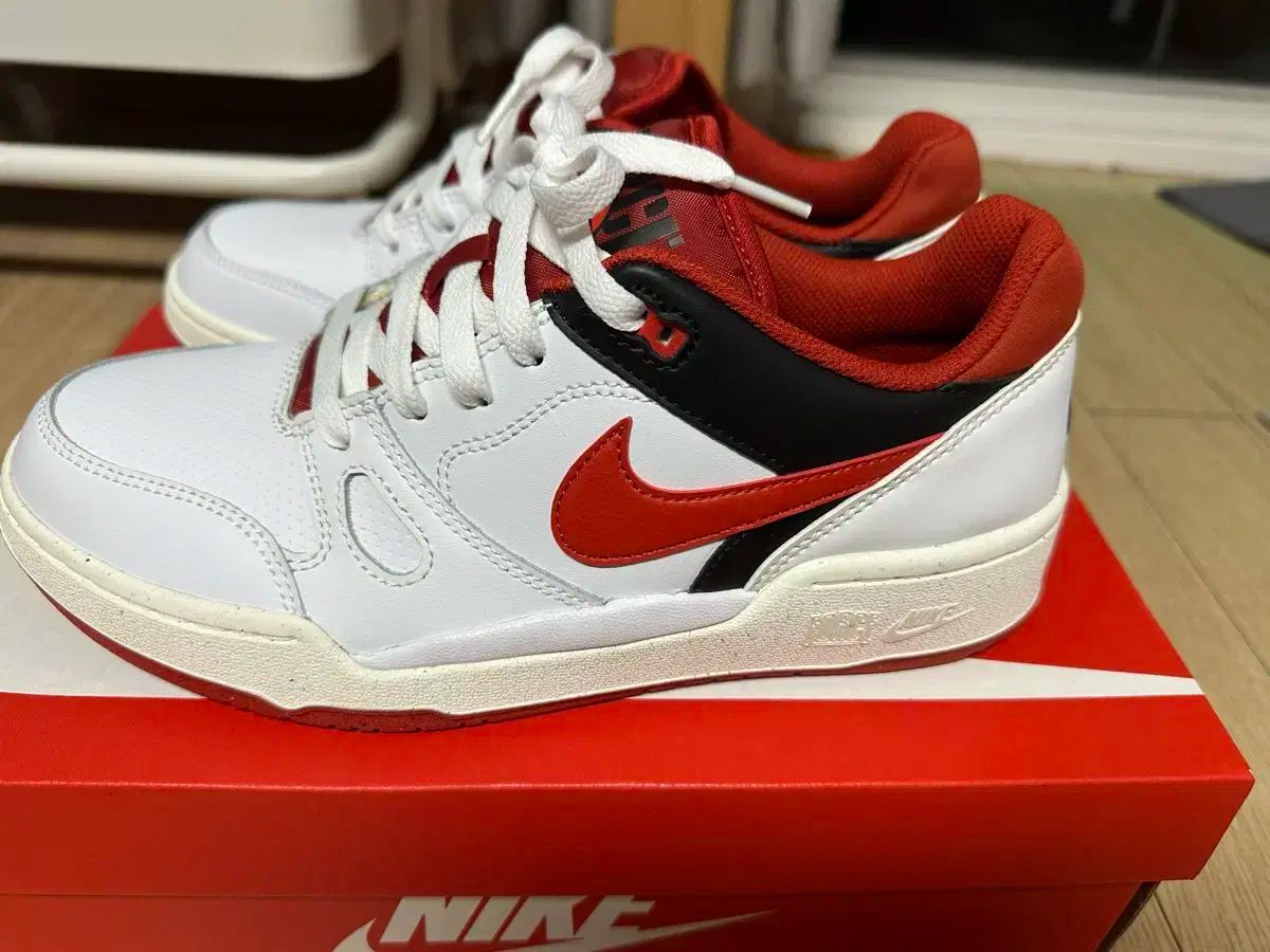 NIKE ナイキ ポール フォースロー