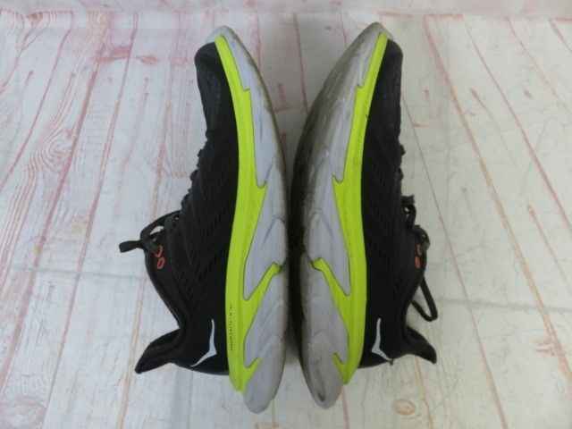 【中古】HOKA ONE ONE ﾎｶｵﾈｵﾈ ｽﾆｰｶｰ CLIFTON EDGE F27220E ﾌﾞﾗｯｸ 26.5cm 991803834