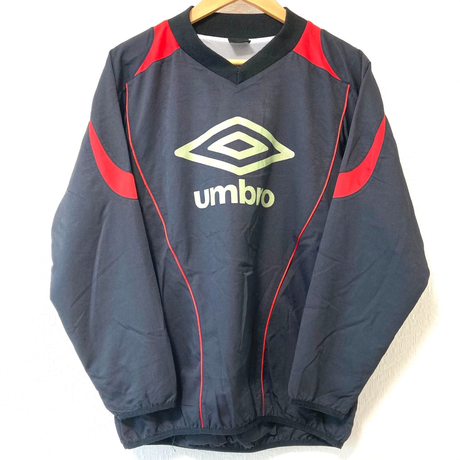 幅広いラインナップ umbro ナイロンプルオーバー - ジャケット/アウター