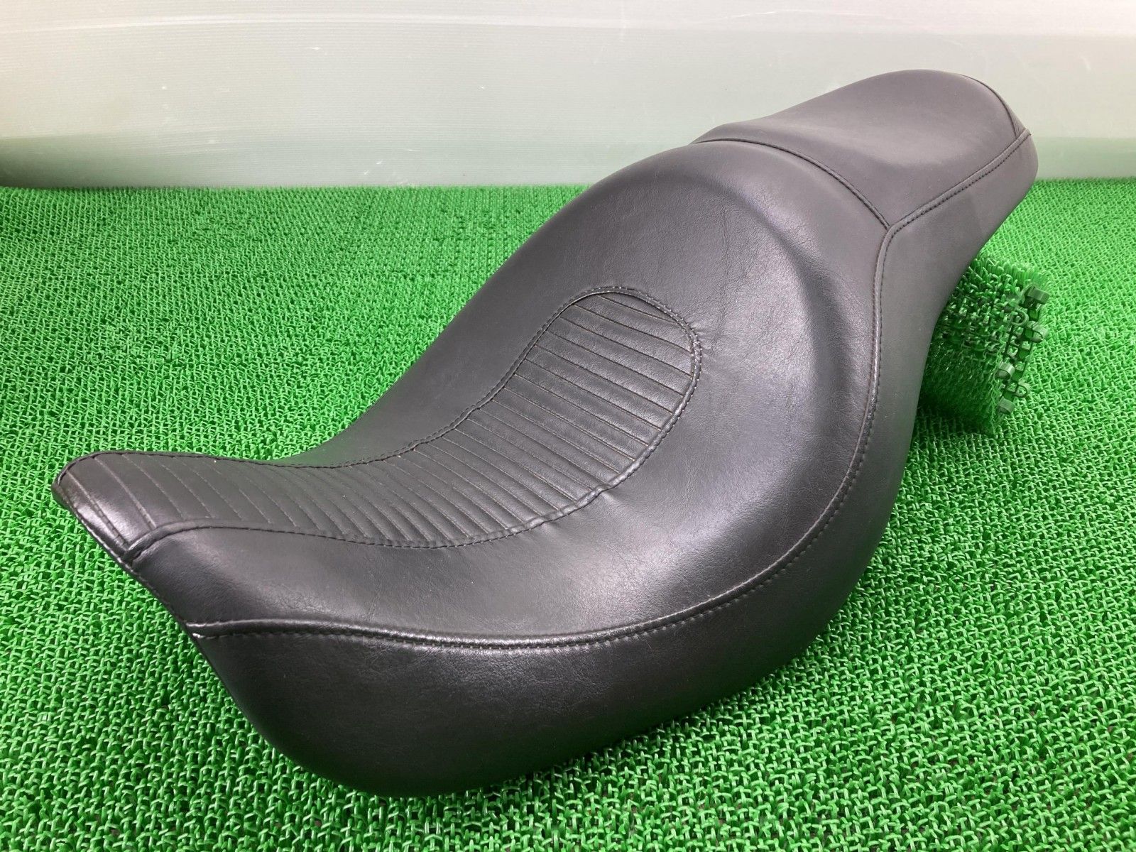 FXDL1580 シート 5HD1GN4118K301*** ハーレー 純正  バイク 部品 2008年式外し ダイナ ローライダー 破れ無し 品薄 希少品 wX