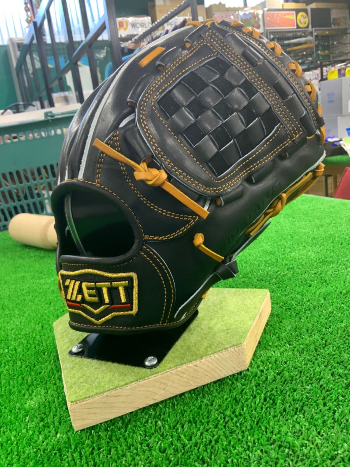 ウインターセール❣️ 45％OFF 新品 ZETT硬式／遊撃手・二塁手モデル