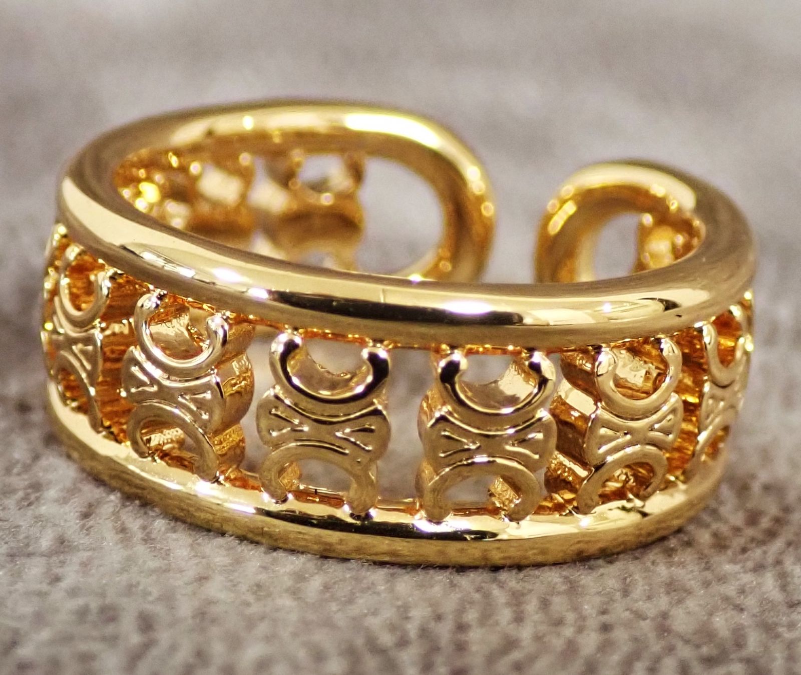 CELINE セリーヌ アシンメトリック リング トリオンフ ゴールド GP