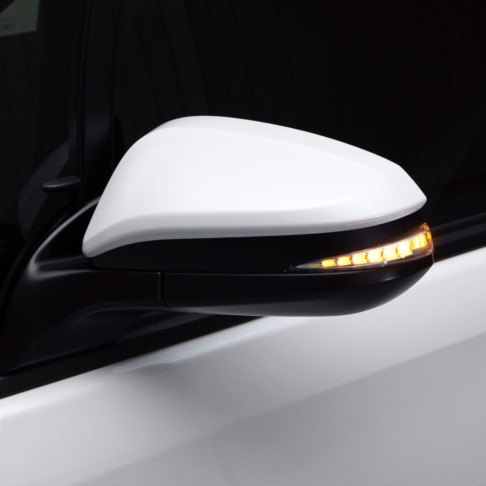 80NOAH ノア80系用 LEDドアミラー 流れるウインカー キーレス連動 