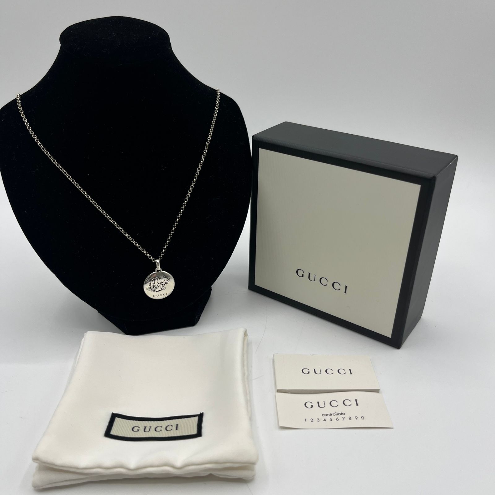 GUCCI タイガーモチーフ シルバーネックレス メンズ Blind for