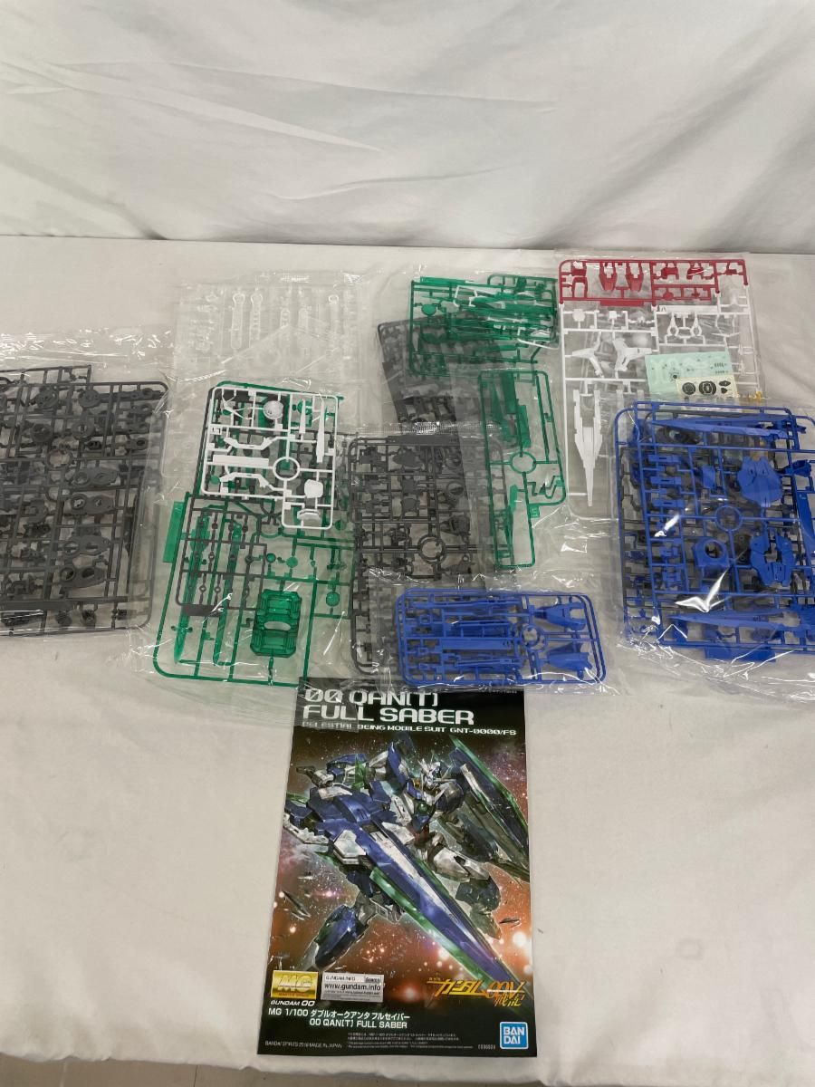 ダブルオークアンタフルセイバー 1|100スケール