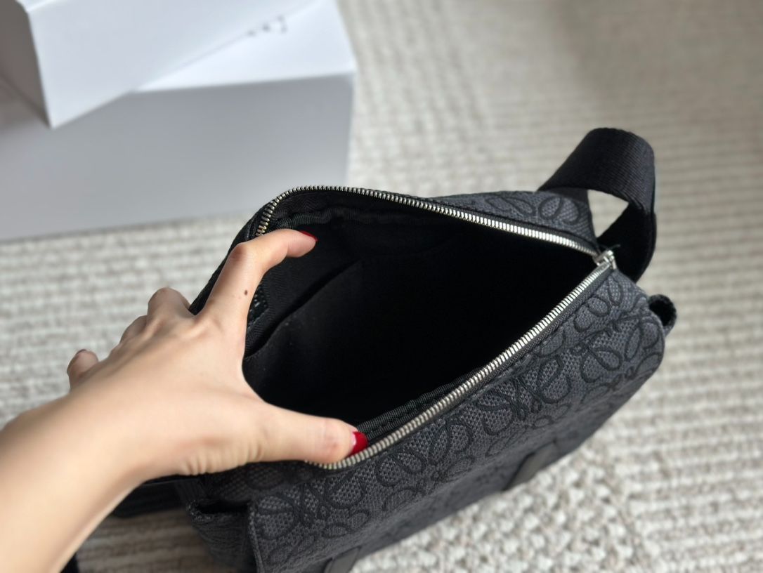 LOEWE|ロジェウィメンバッグ新型Militaryワイドショルダーストラッププリントカバー郵便配達バッグショルダーバッグショルダーバッグ-WTO輸入-WTO輸入1
