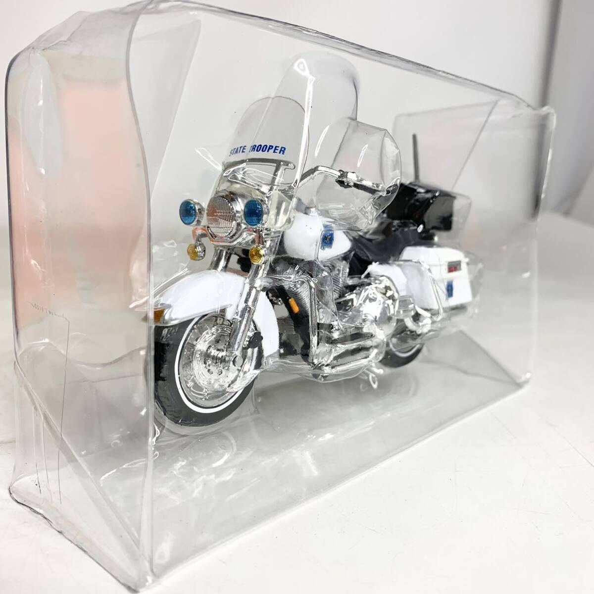 マイスト ハーレーダビッドソン 1/18 Alabama State Trooper ダイキャスト Maisto HARLEY-DAVIDSON シリーズ7