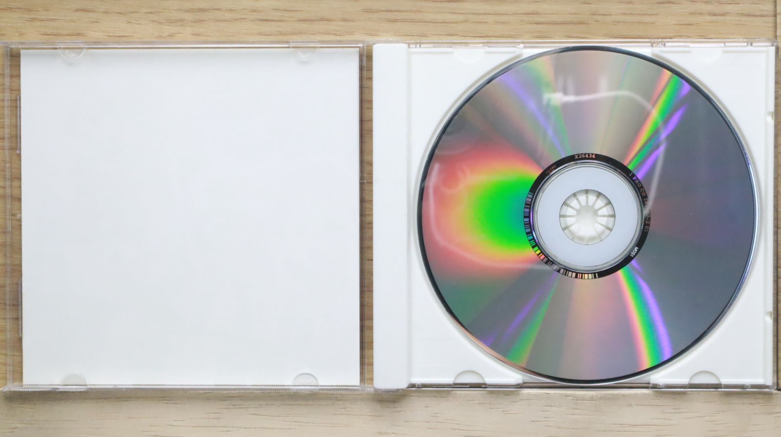 <4人直筆サイン> LILLIXリリックス 来日記念特別盤CD+DVD 4人直筆サイン> LILLIXリリックス 来日記念特別盤CD+DVD