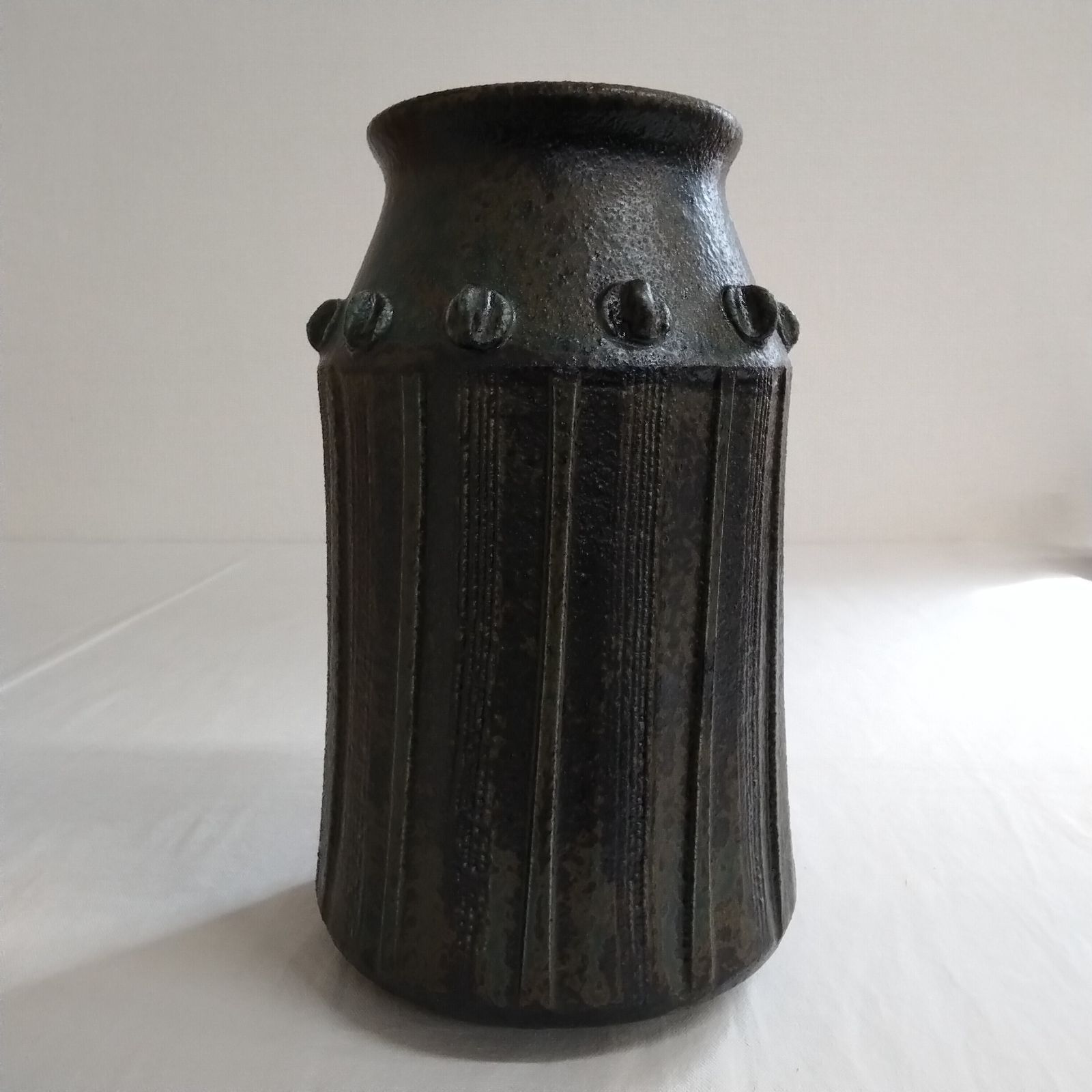 ☆ 瀬戸窯　蒼動 加藤釥　壺　有名作家 　花びん 花瓶 花器 ☆ 瀬戸窯 蒼動 加藤釥 壺 有名作家 花びん 花瓶 花器 Amazon.co.jp: