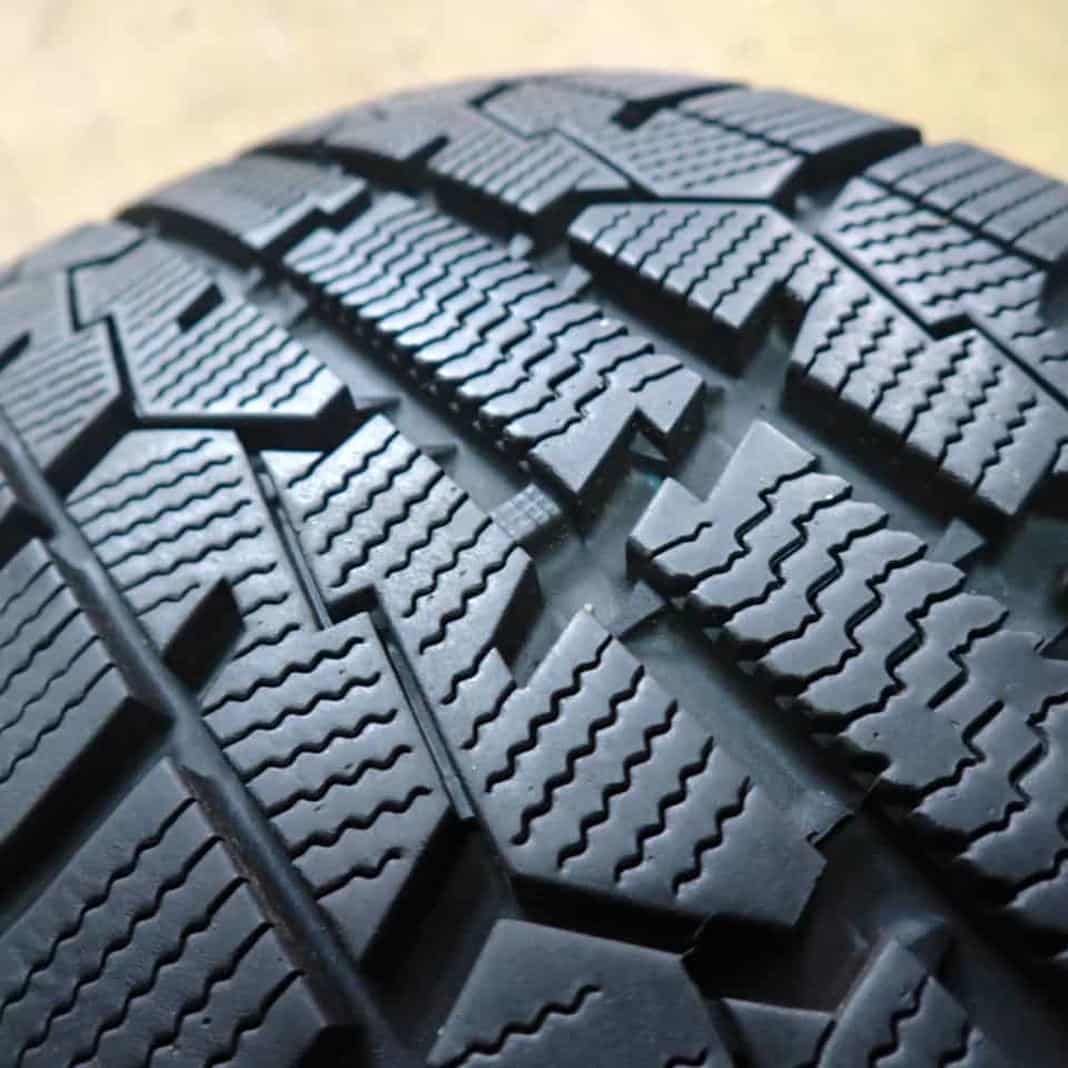 冬4本SET 会社宛 送料無料 185/65R15 88Q トーヨー オブザーブ