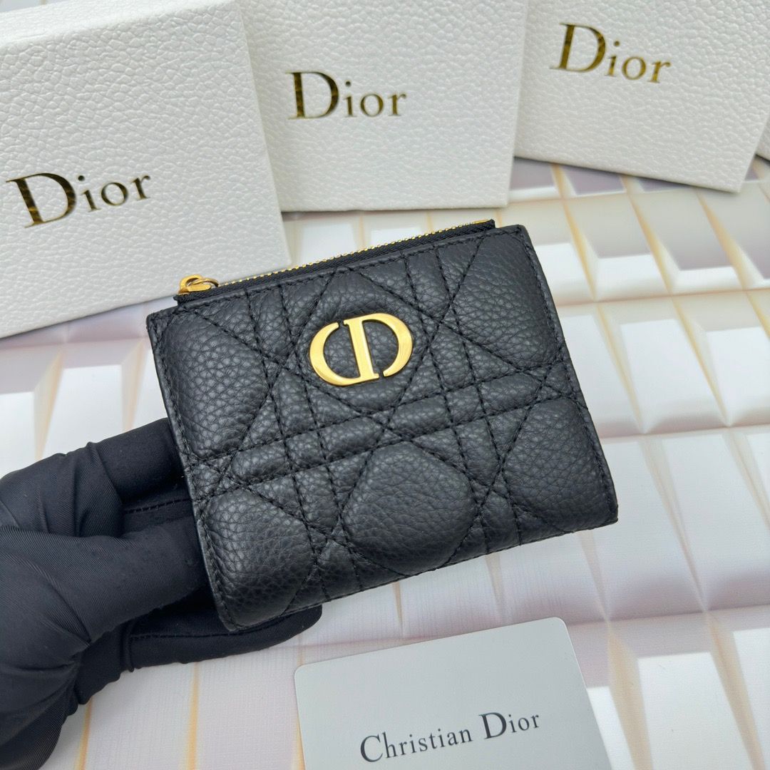 Dior クリスチャンディオール 二つ折り財布 レディース ブラック 未使用 - メルカリ