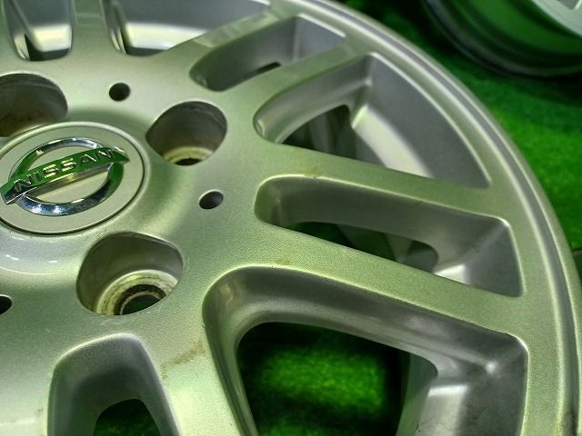 日産純正　15インチ　5.5JJ　オフセット+45 5穴　PCD114.3　4本セット（おまけタイヤ付き）　 日産 NISSAN 純正 ノート NE11 ホイール アルミ シルバー 14インチ 5.5