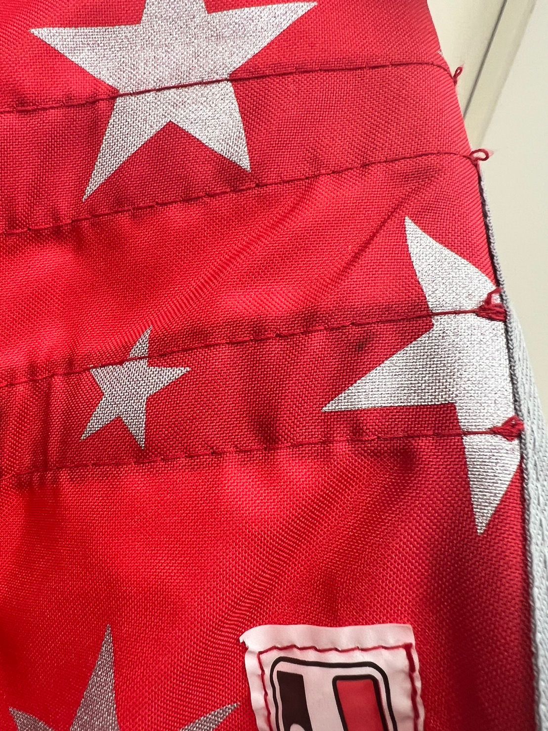 トイザらスバギー　B型ベビーカー　赤　星柄