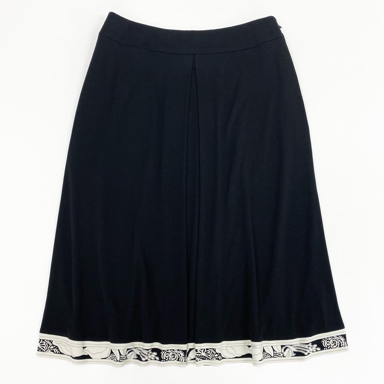 【美品】LEONARD レオナール スカート カンカン素材 76サイズ 76k20 LEONARD レオナール 日本製 カンカン素材 花柄プリント スカート