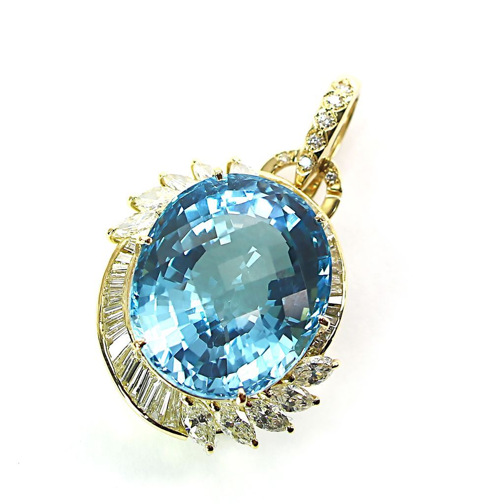 ペンダントトップ K18 ブルートパーズ 30.453ct ダイヤモンド 2.08ct 0.08ct e25032501301