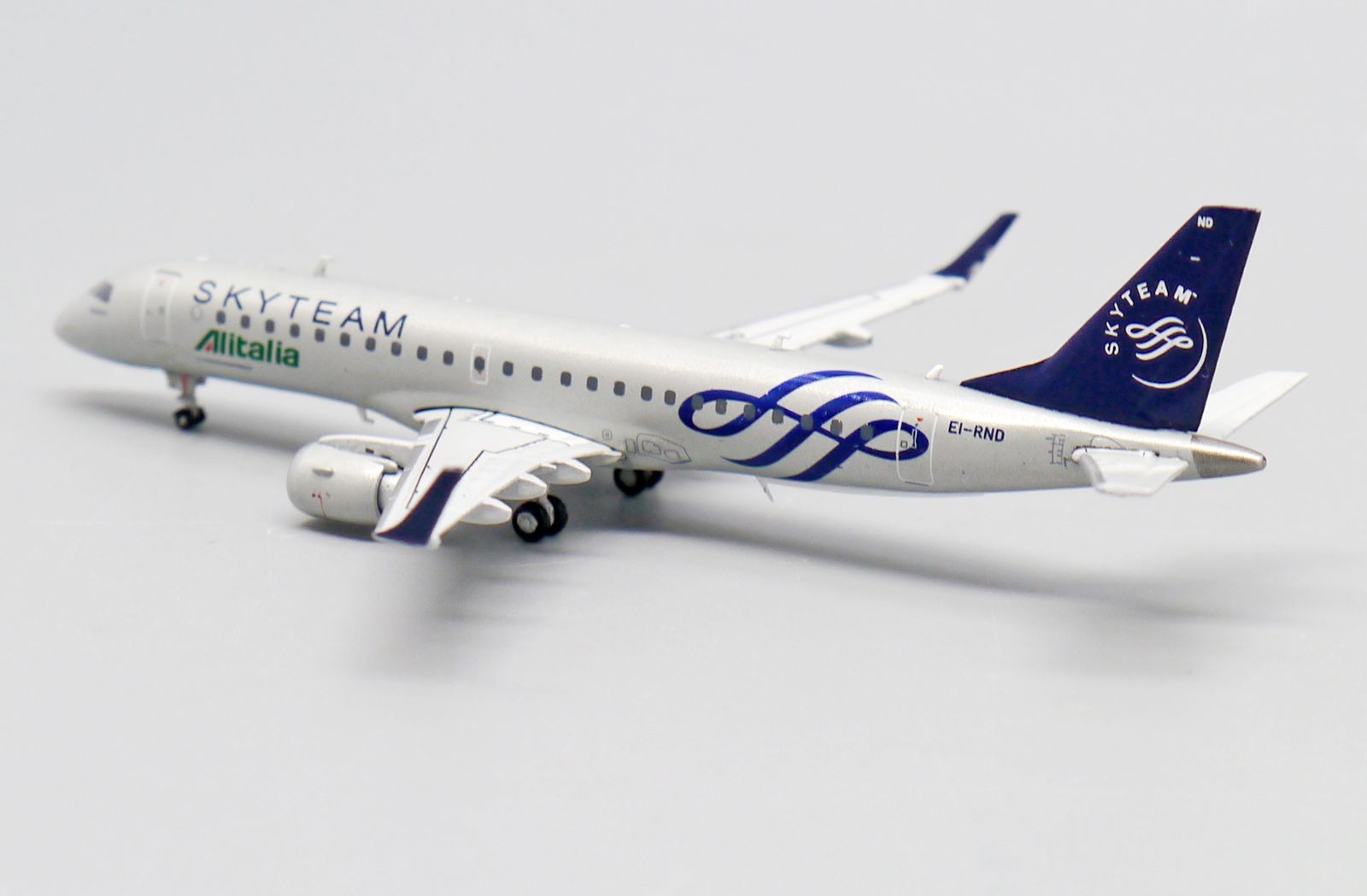 アリタリア・シティライナー ERJ-190 EI-RND 1/400 Jcwings アリタリア・シティライナー ERJ-190 EI-RND 1/400 XX40062