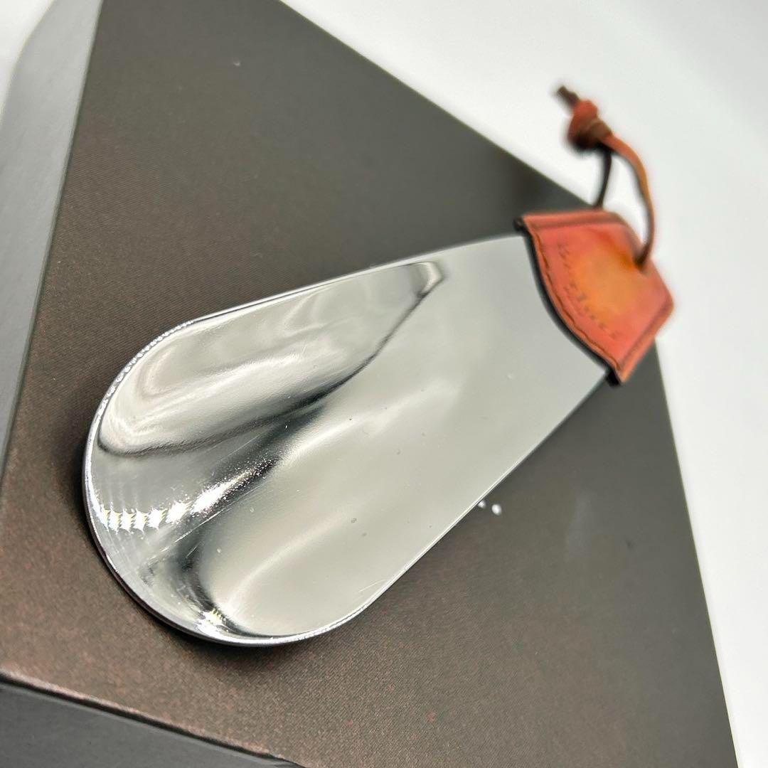 【美品！！】ベルルッティ シューホーン 靴ベラ カリグラフィー キーホルダー BERLUTI 】スクリット シューホーン キーホルダー 靴べら (Berluti