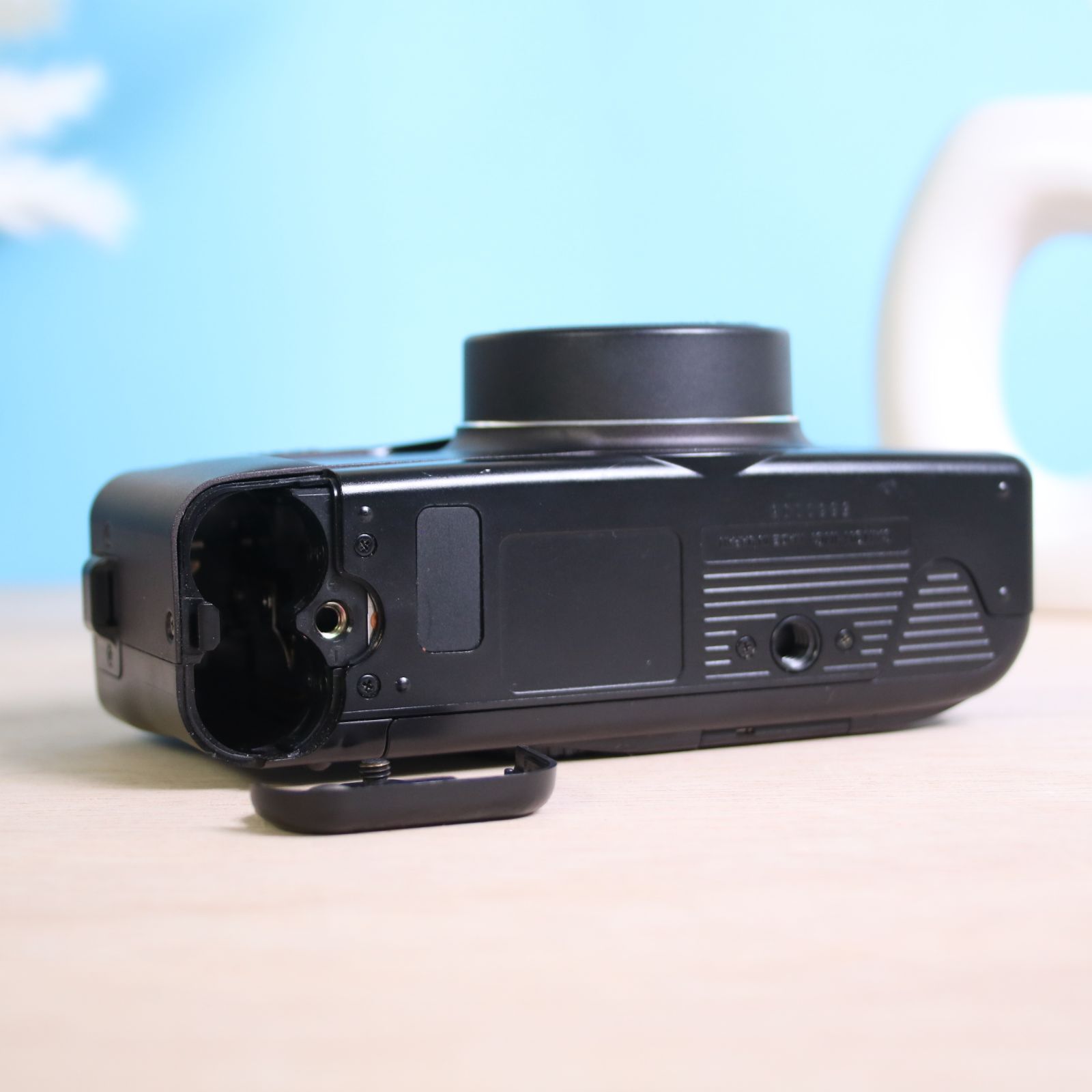 コンパクトフィルムカメラ