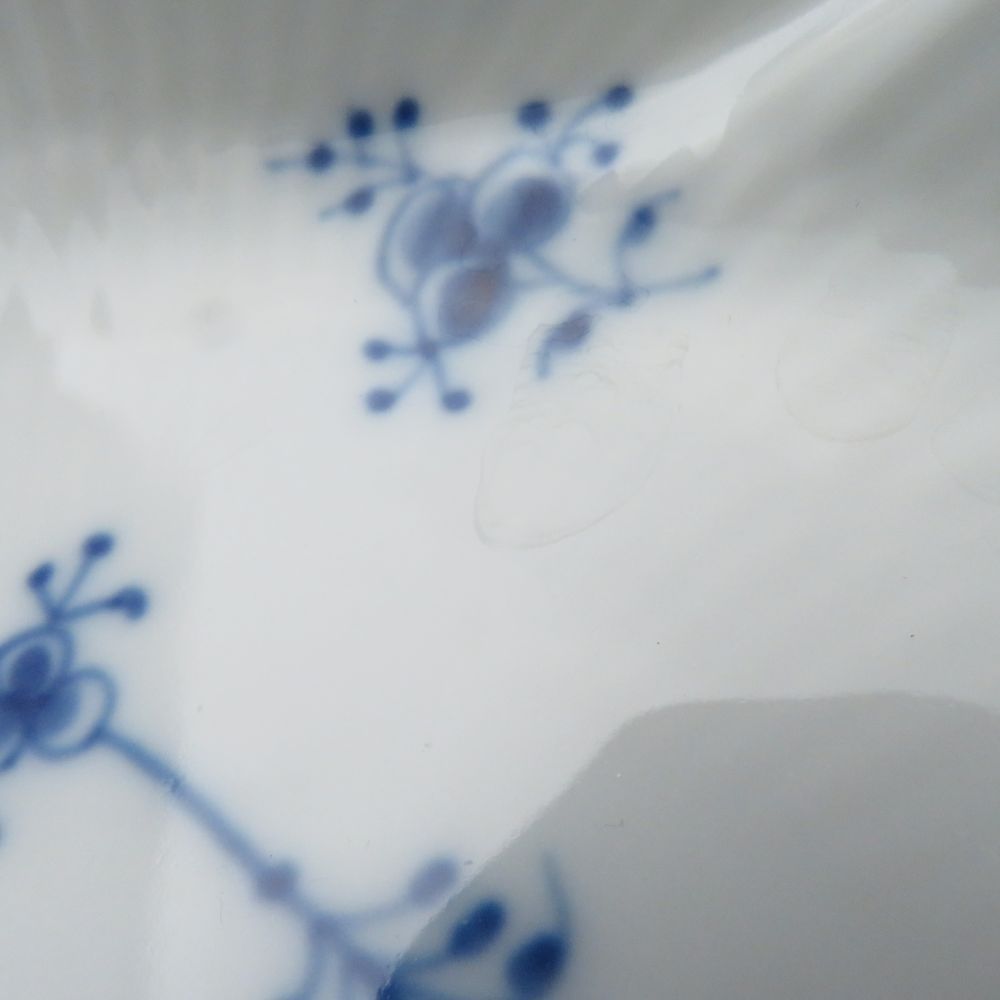 ロイヤルコペンハーゲン ジャパニーズ　リーフディッシュ ロイヤル・コペンハーゲン ブルーフルーテッドジャパニーズ