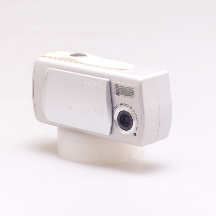 SONY Cyber-shot DSC-U10 シルバー　デジカメ　中古 中古】(ソニー) SONY DSC-U10 シルバー｜ナニワグループ