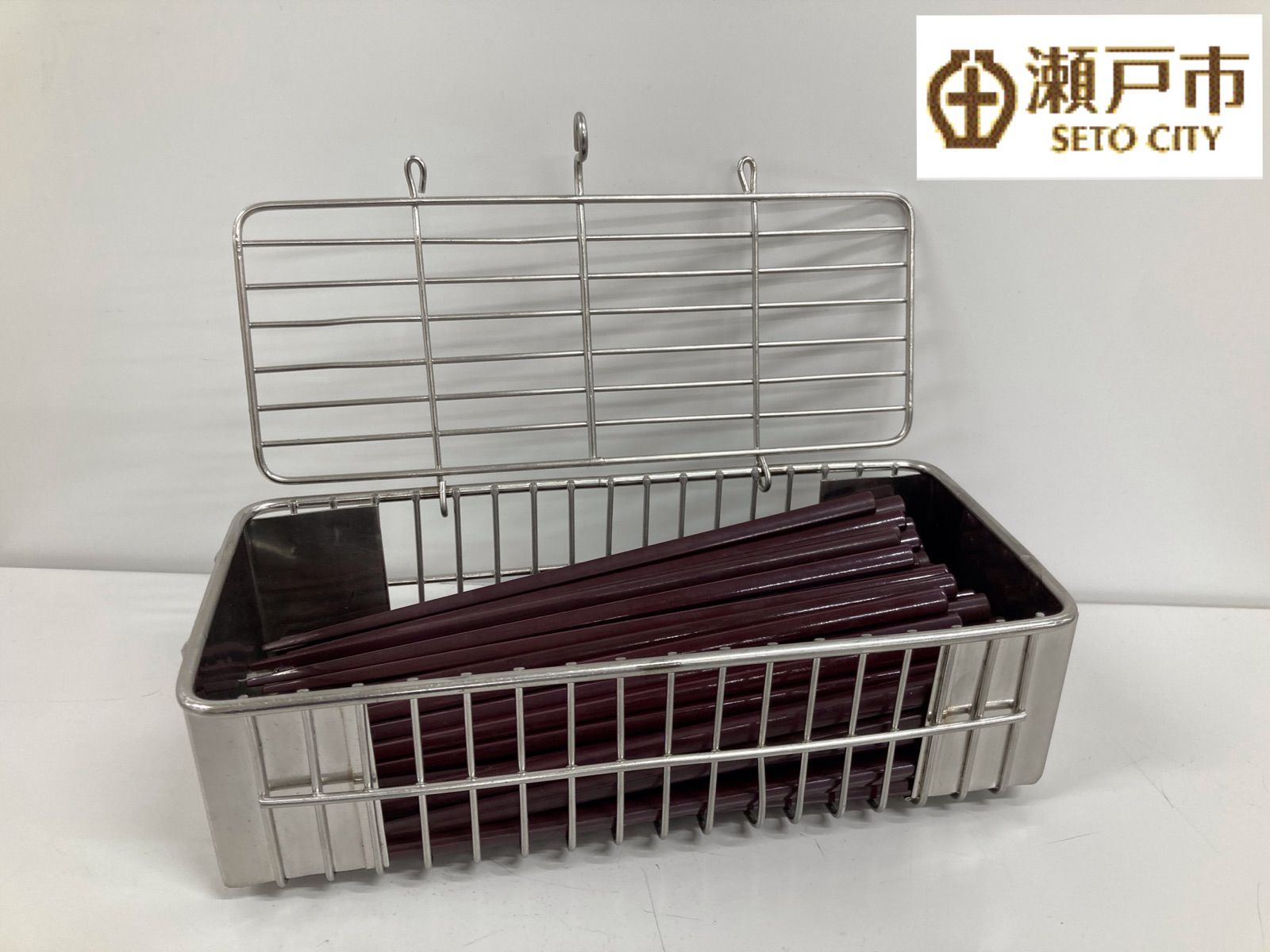 【学校給食　プラスチック製はし39膳　ステンレスケース付き】