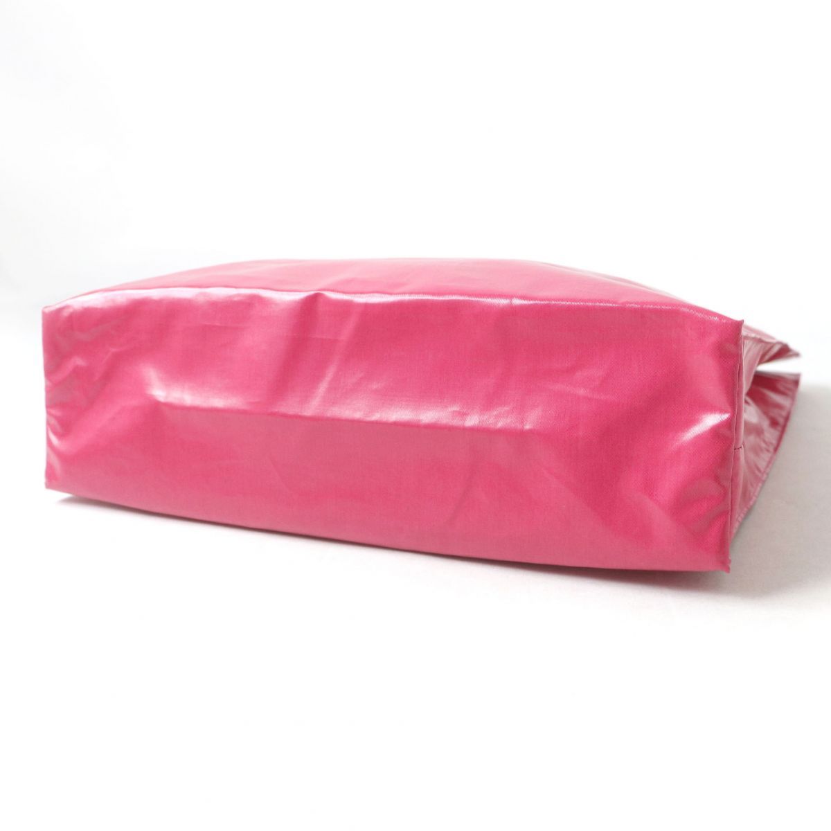 極美品◇A4収納可◎ GUCCI グッチ 575140 ロゴプリント ミディアム  