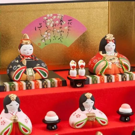 新品 定価18,700円】三段飾り 雛人形 薬師窯 錦彩華みやび雛 雛飾り