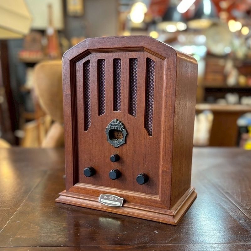 （動作確認済み）アンティークAMラジオ AM/FM ラジオ COLLECTOR'S EDITION RADIO 高さ33cm レトロ