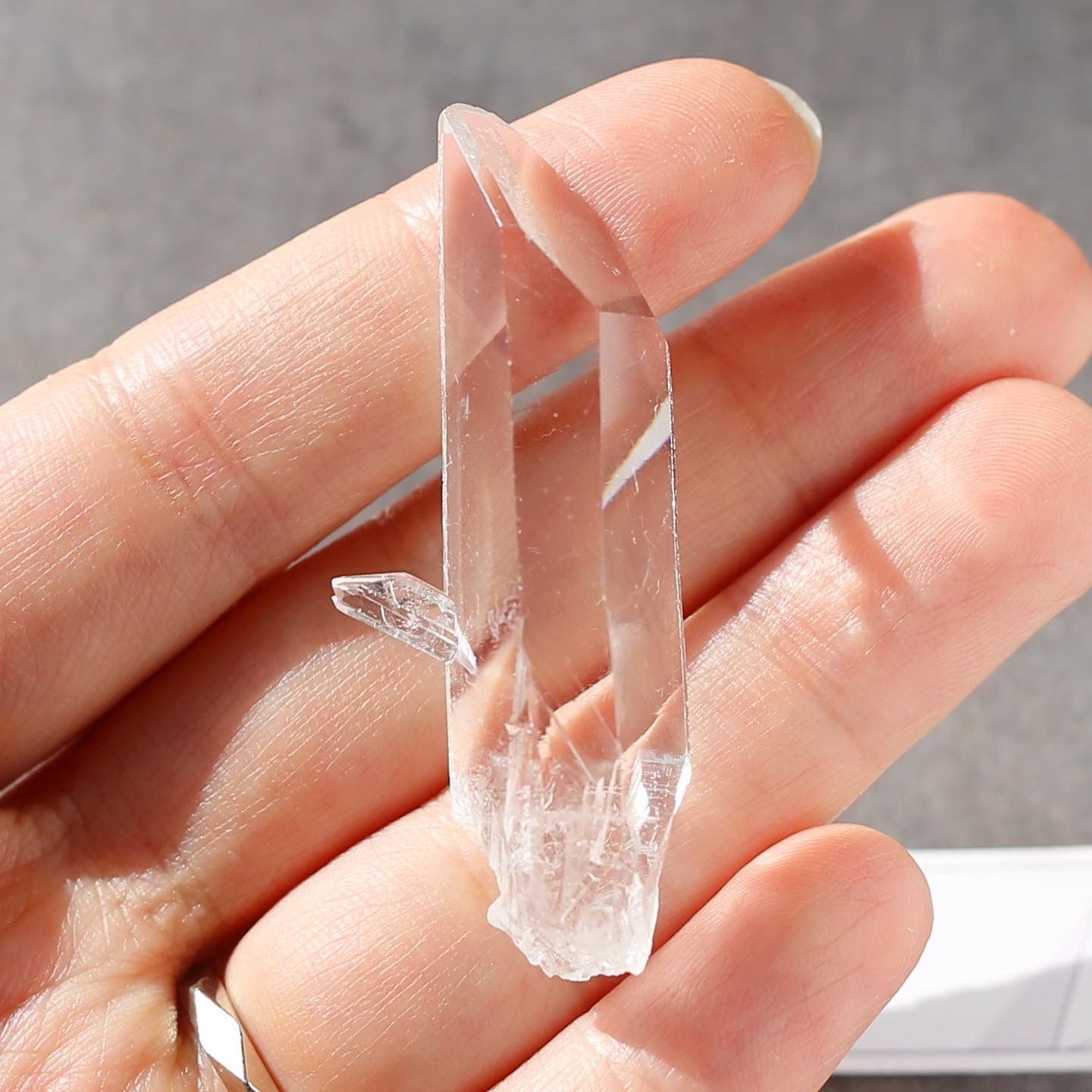 希少！貫入水晶 ヴィジョンクォーツ 小さめ 水晶 天然石 希少 鉱物 