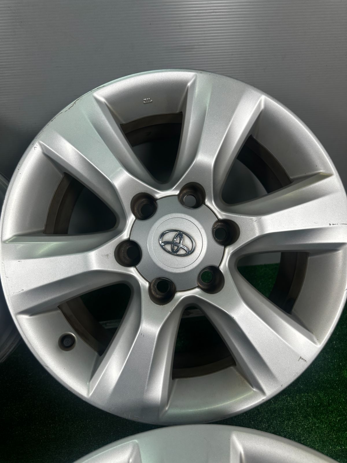 GUN125 ハイラックス 17インチ 純正 鉄ホイール 6穴