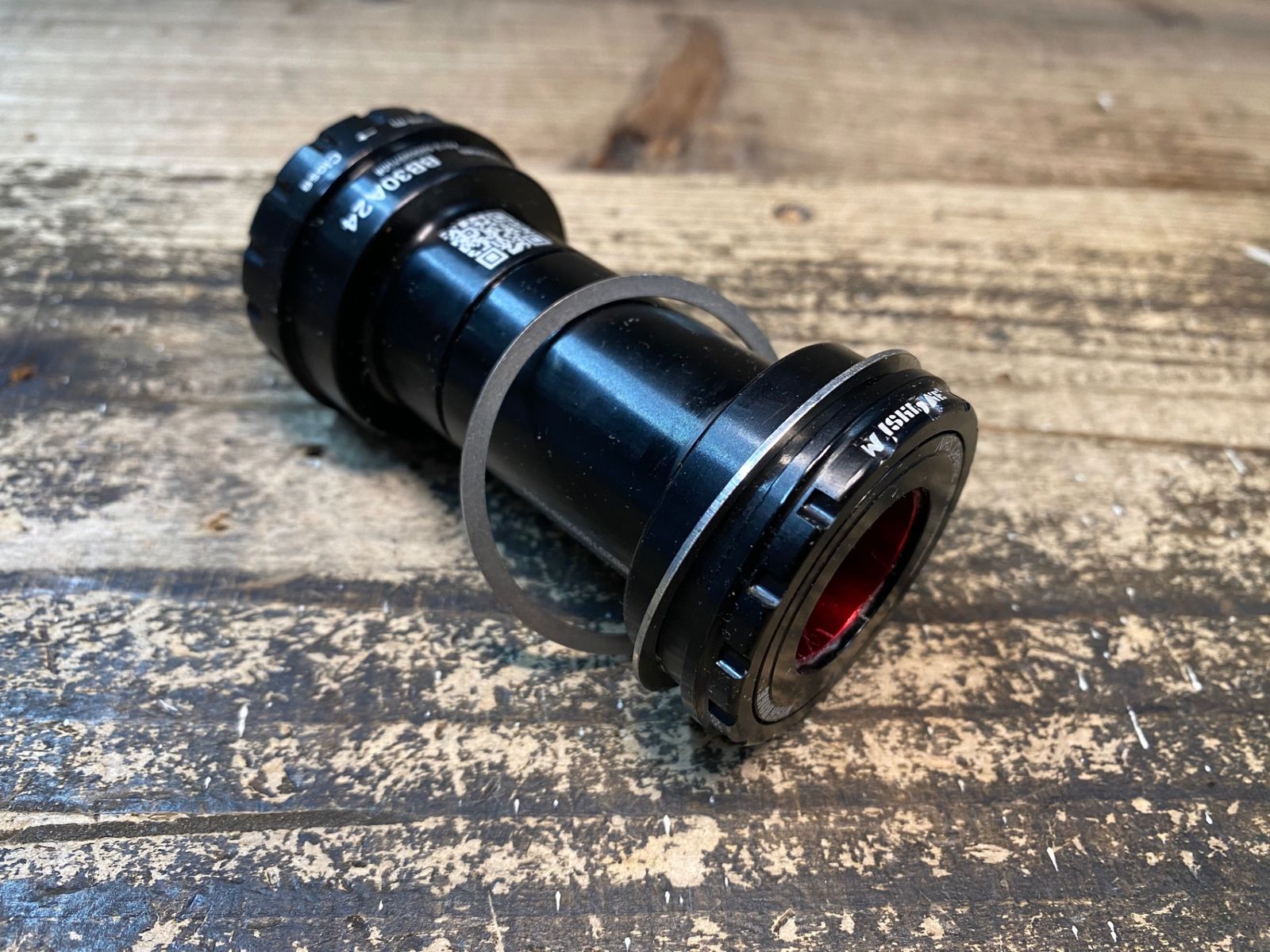 JC876 ウィッシュボーン WISHBONE BB30A 24 ボトムブラケット BB シマノクランク対応