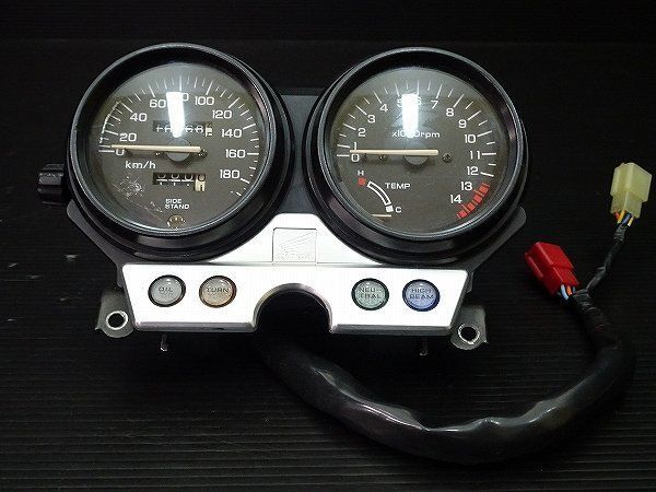 CB400SF    NC31    メーター　中古品 CB400SF メーター NC31 95-98年 スピードメーター タコメーター