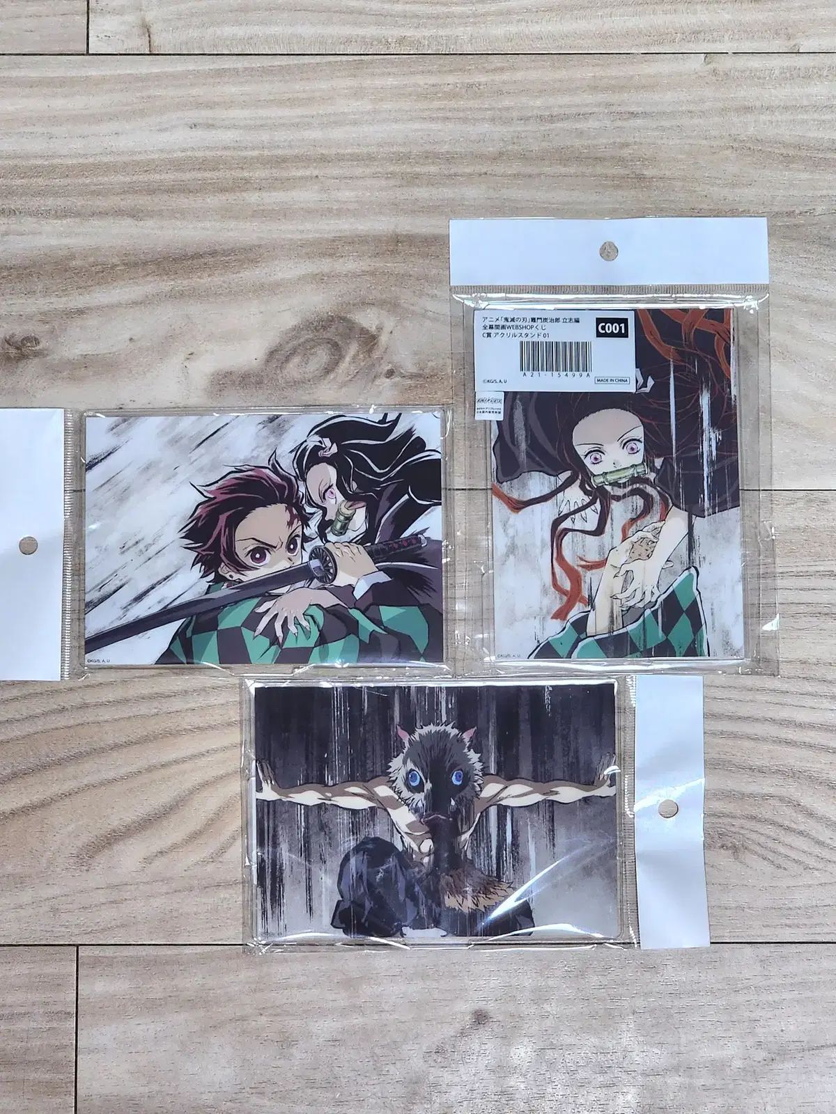 鬼滅の刃 刃 アクリル スタンド 3 種 まとめ売り 【公式通販】