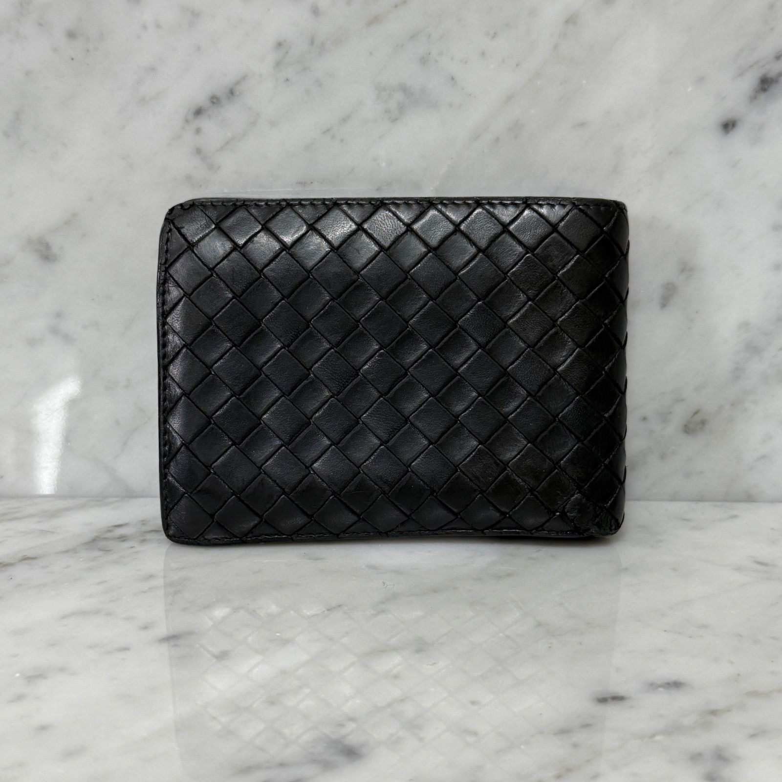 bottega veneta ボッテガヴェネタ 二つ折り財布 ブラック 黒 イントレチャート 編み込み 本革 レザー