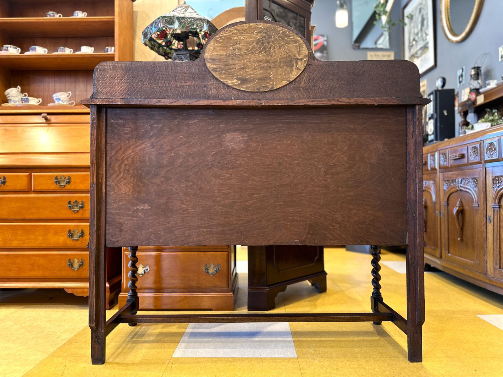 イギリスアンティーク ツイストレッグミラーバックサイドボード