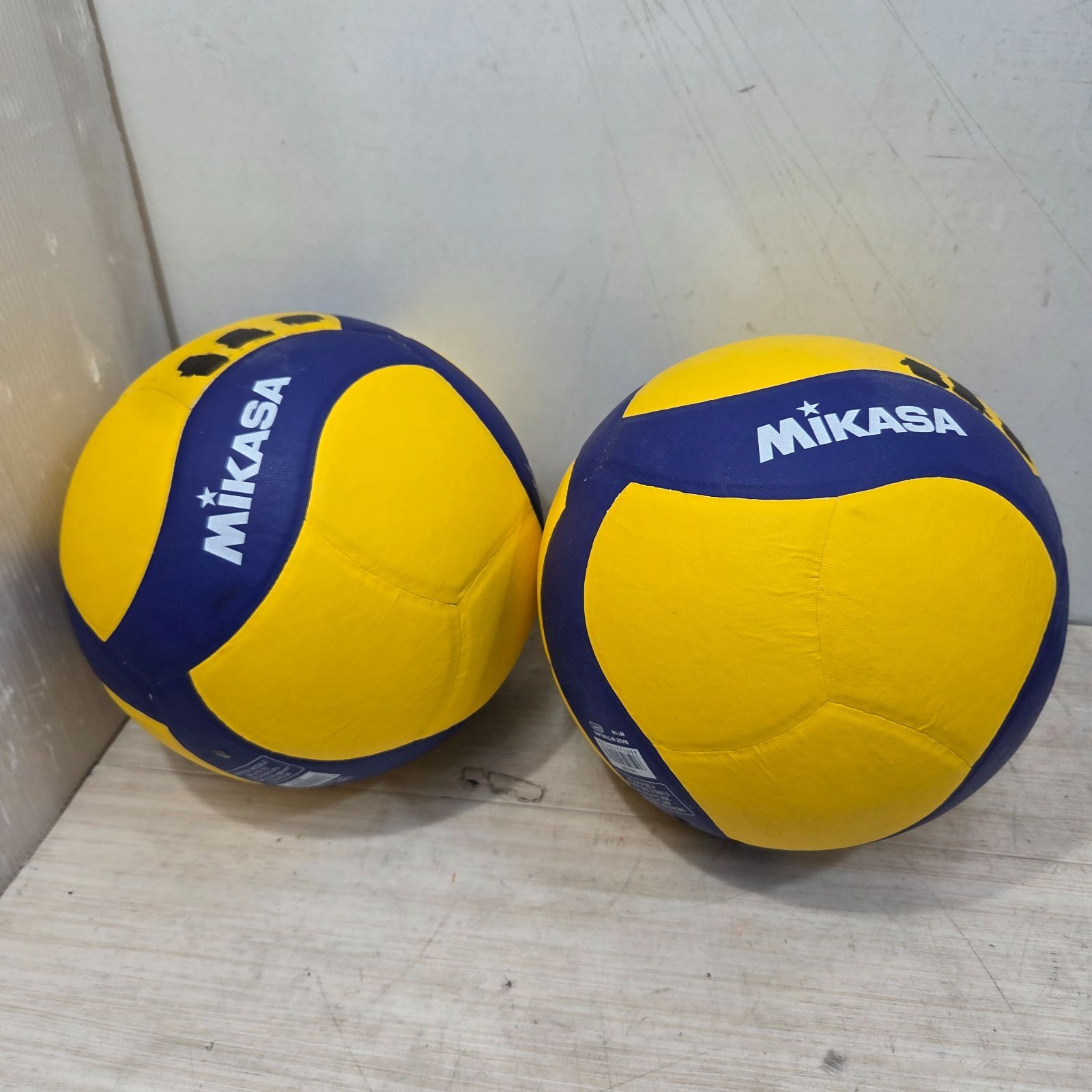 ミカサバレーボール Amazon | ミカサ(MIKASA) バレーボール 鈴入り 5号 一般・大学