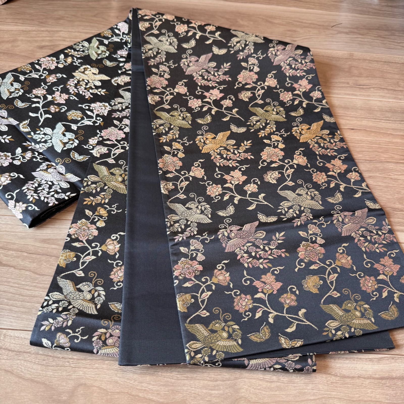 袋帯 美品 名品 箔散らし 金銀糸 墨色 六通 正絹 中古（袋帯 名品 六通  