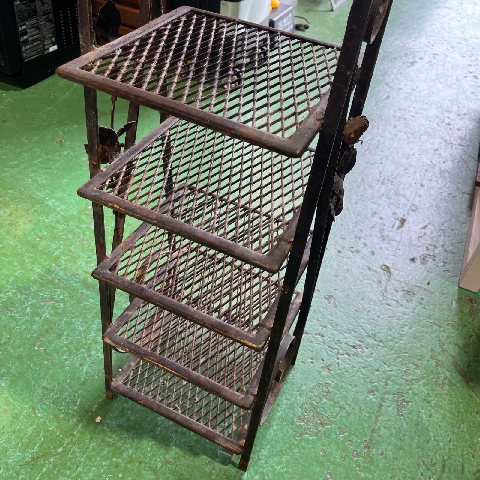 アンティーク家具　ラック　インテリア　花柄　メタルラック 楽天市場】スチールラック スチールシェルフ おしゃれ ラテラック 幅60