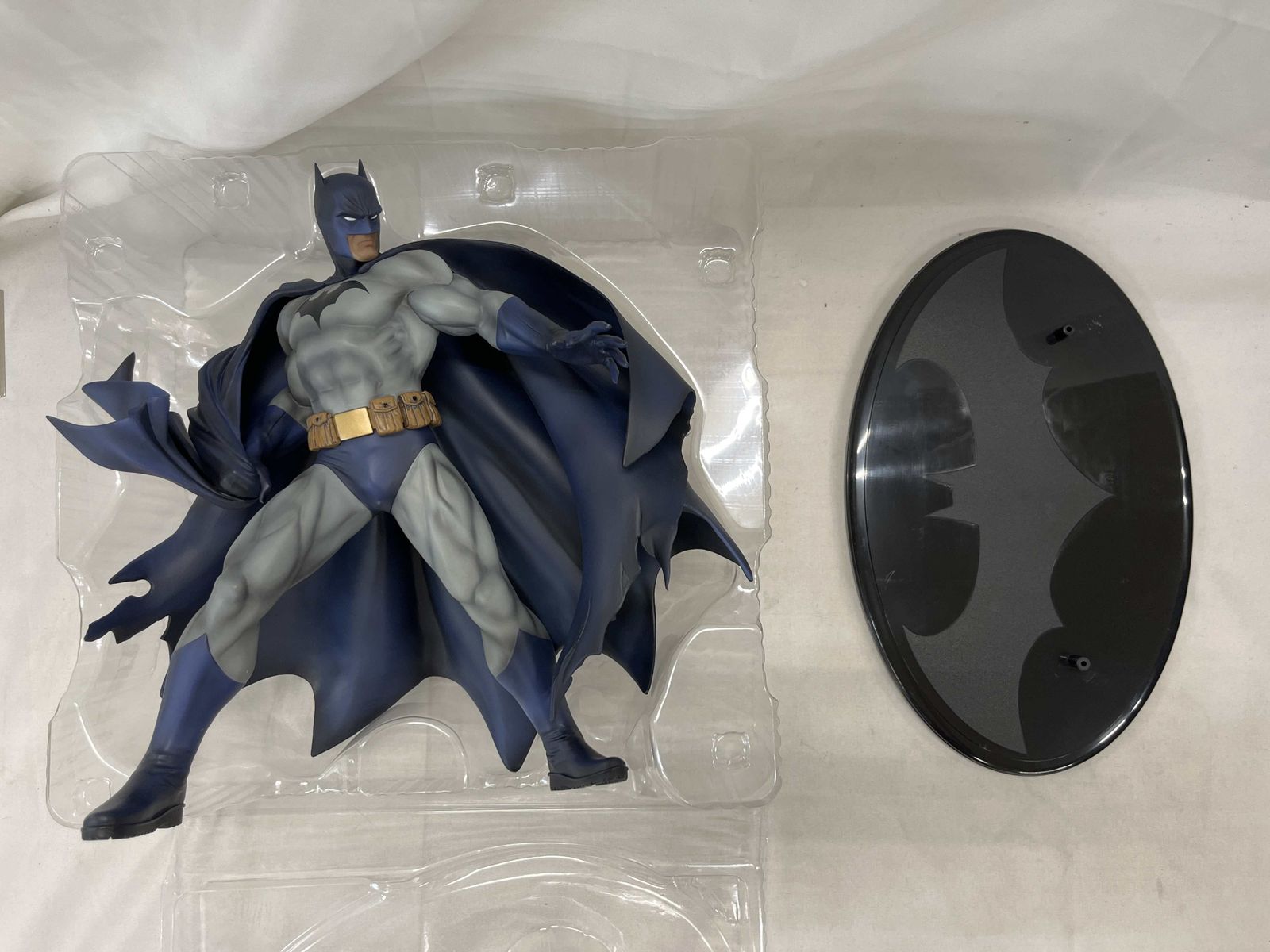 未開封壽屋 ARTFX DC UNIVERSE バットマン HUSH