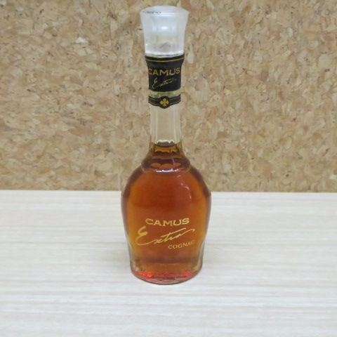 カミュ エクストラ 50ml コニャック ミニボトル 古酒 - メルカリ
