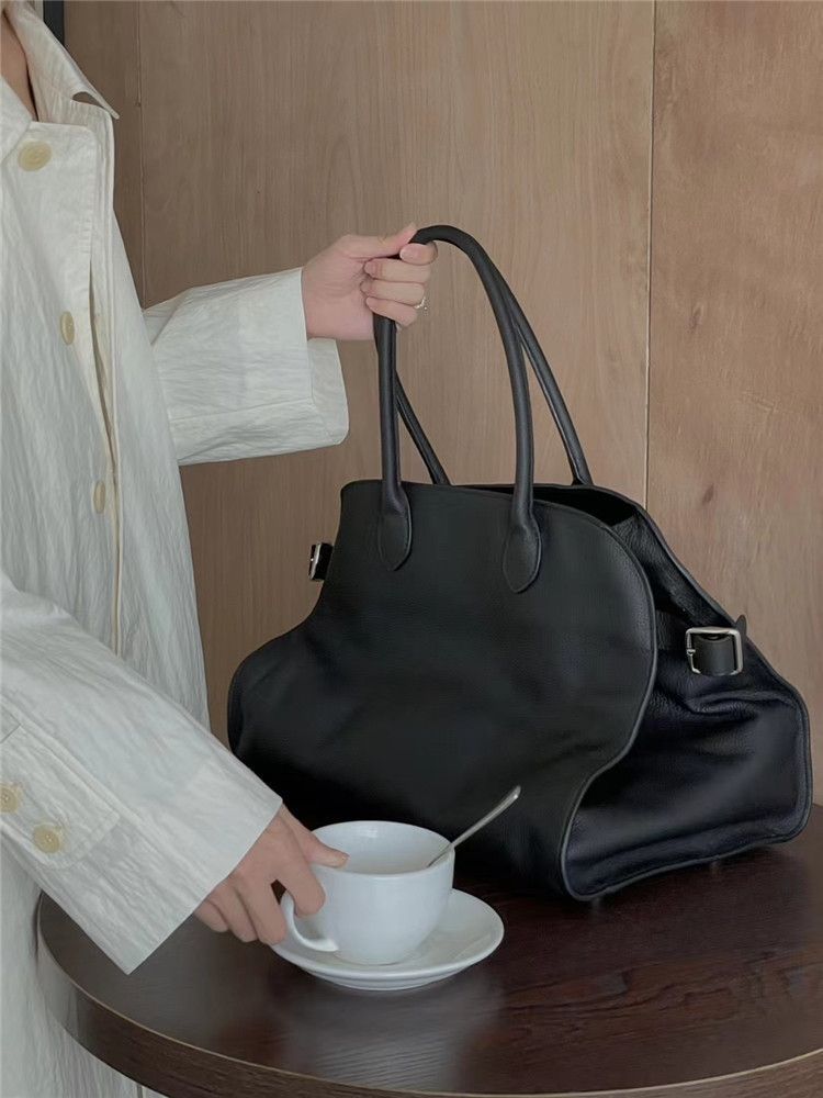 美品 レリアン ミドル丈コート ベロア 茶 ボンボン 大きいサイズ 13 XL