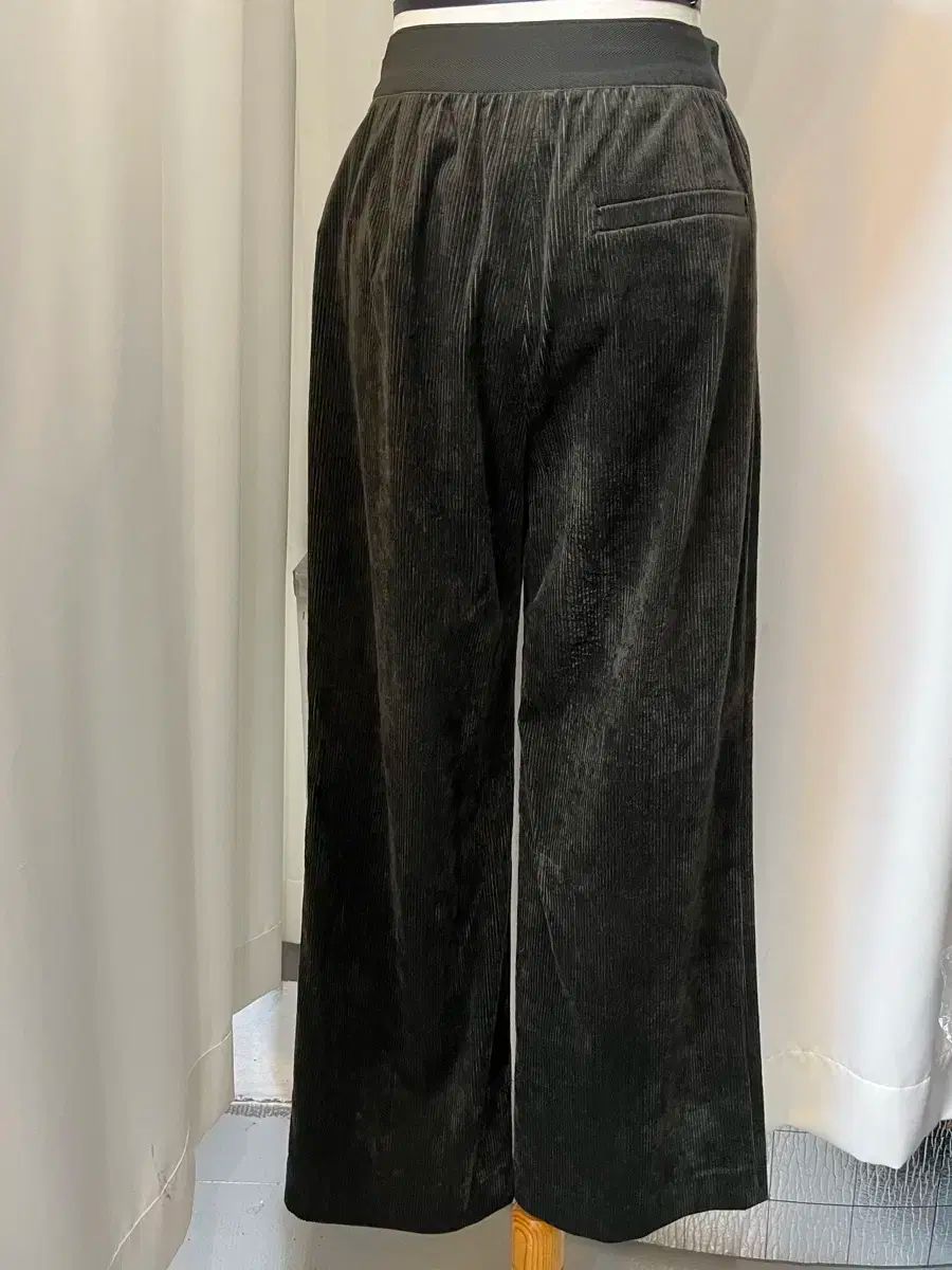 TIME コーデュロイ ワイド パンツ カーキ 64-94 DECORATOM_COM_BR